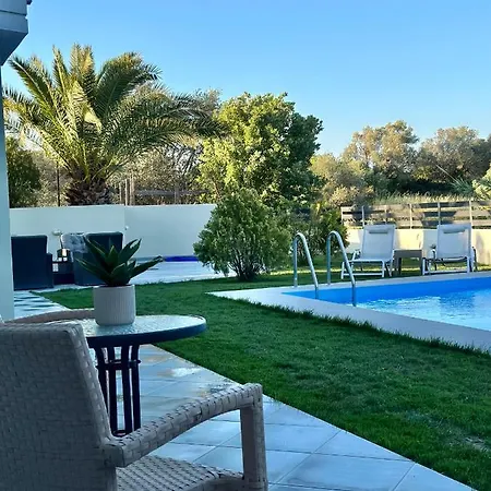 Rose Ground Floor - Private Swimming Pool Garden Villa *