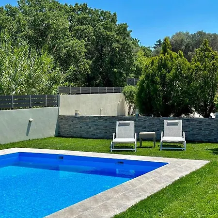 Villa Rose Ground Floor - Private Swimming Pool Garden *